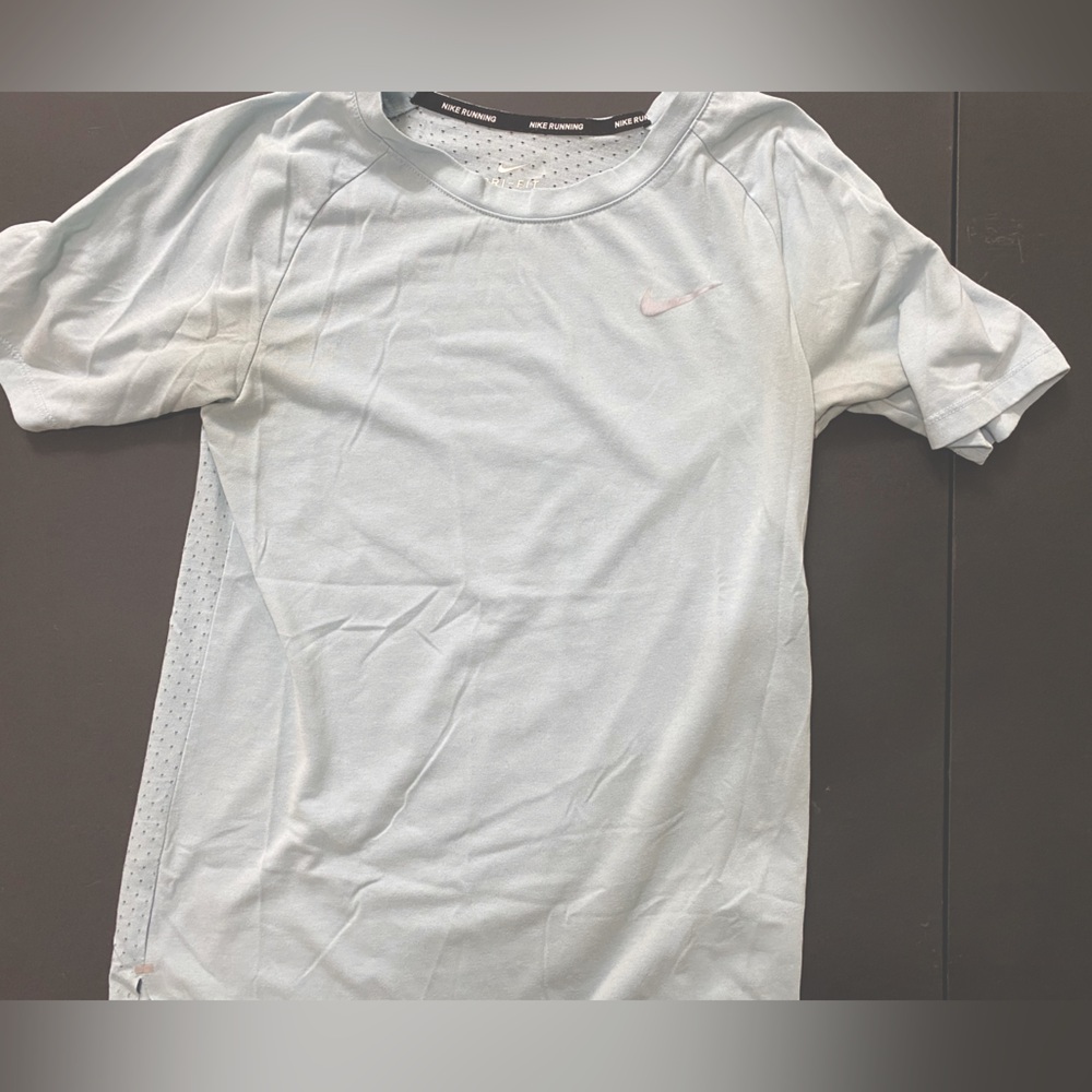 Women’s Nike XS Running Shirt